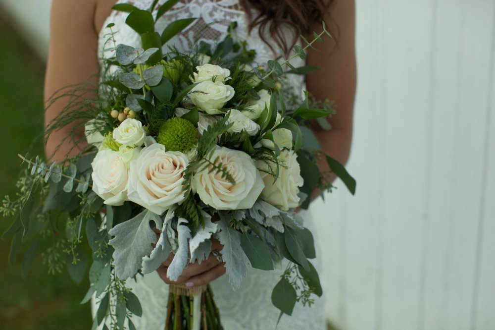 Awesome Wedding Vendors: Flowers By Bea